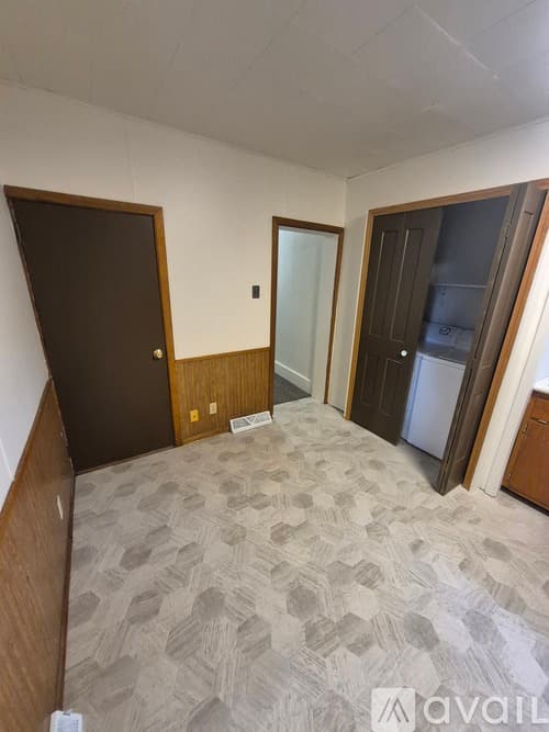 St. Cloud House: 612 8th Ave S