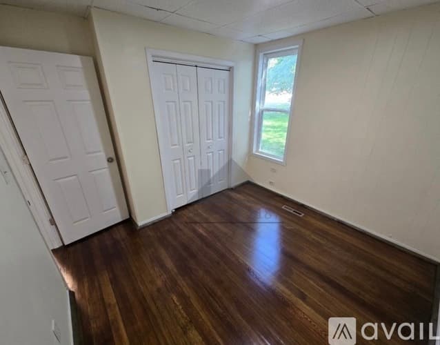 Davenport House: 1217 W 8th St