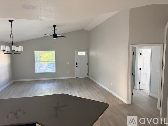 Tampa House: 802 East North Bay Street