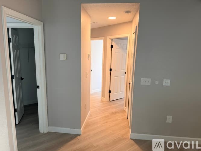 Tampa House: 802 East North Bay Street