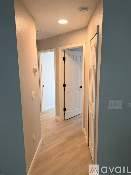 Tampa House: 802 East North Bay Street