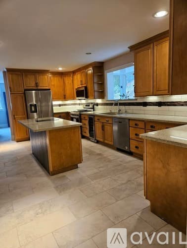 Burien House: 1622 Southwest 140th Street