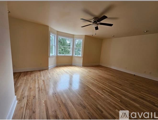Burien House: 1622 Southwest 140th Street