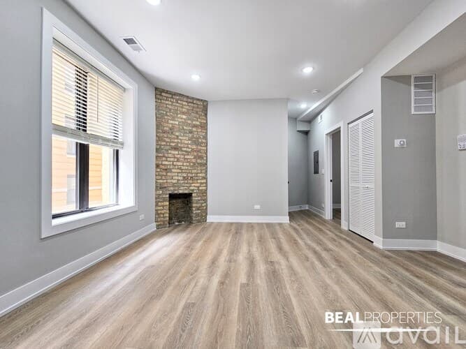Chicago Apartment: 1200 W Wellington Ave