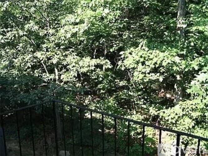 Milford Apartment: 13 Shadowbrook Ln