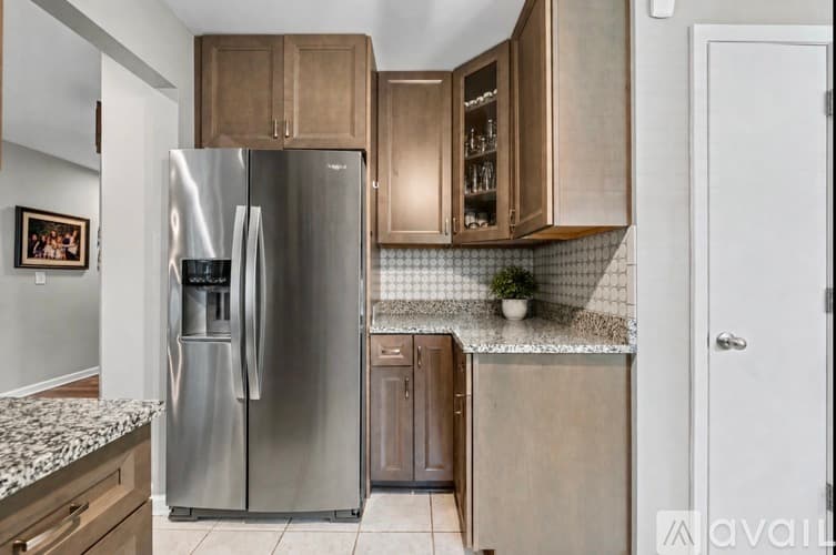 Buffalo Grove Townhome: 166 White Branch Court