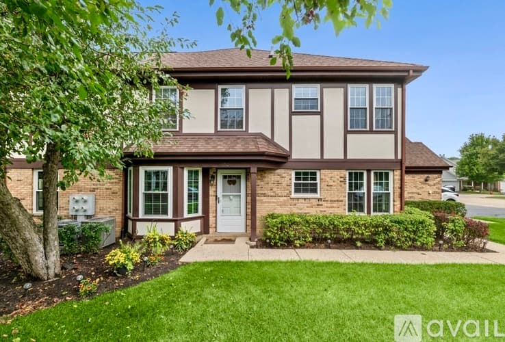 Buffalo Grove Townhome: 166 White Branch Court