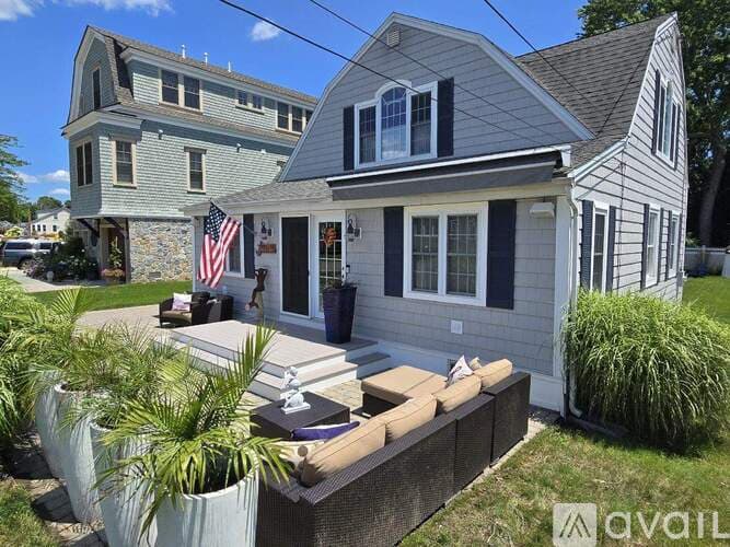 Old Saybrook House: 106 Old Sea Ln