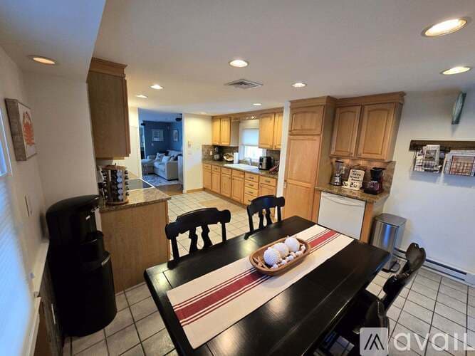 Old Saybrook House: 106 Old Sea Ln