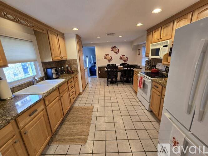 Old Saybrook House: 106 Old Sea Ln