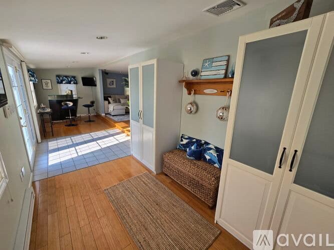 Old Saybrook House: 106 Old Sea Ln