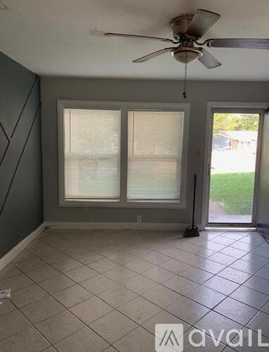 Fort Worth House: 5040 Mc Cart Avenue