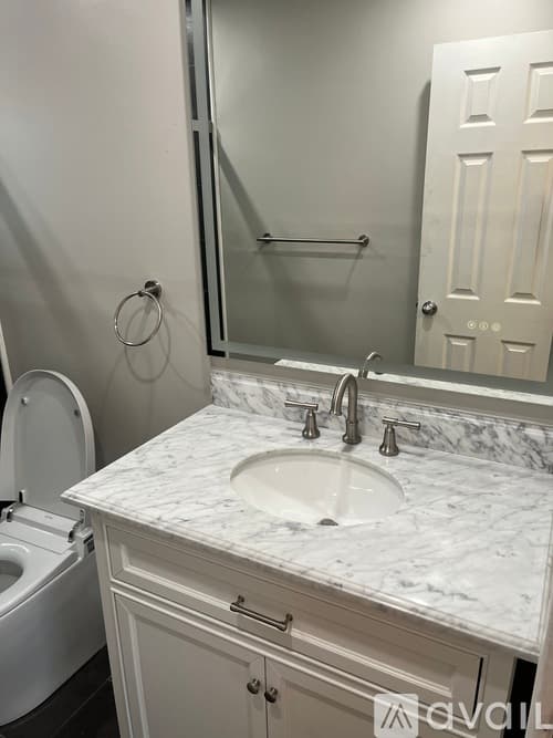 New Haven Townhome: 24 Woodward Ave