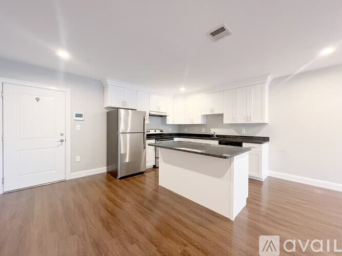 Dedham Apartment: 32 Harris St