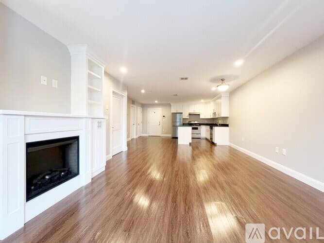 Dedham Apartment: 32 Harris St