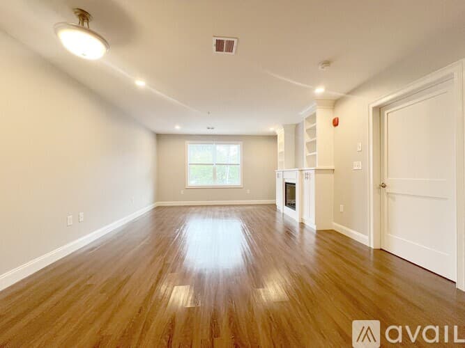 Dedham Apartment: 32 Harris St