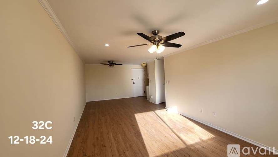 Stratford Condo: 235 Henry Ave