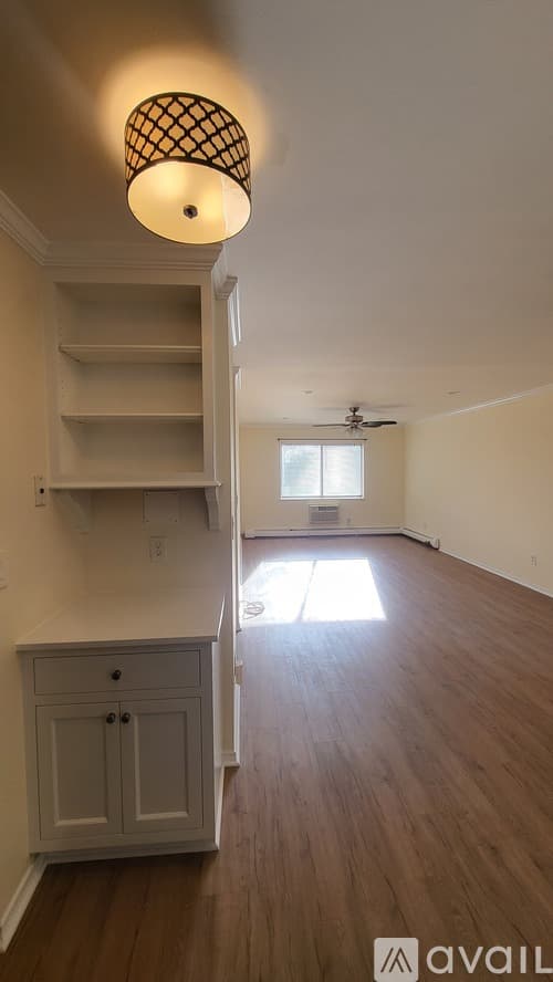 Stratford Condo: 235 Henry Ave