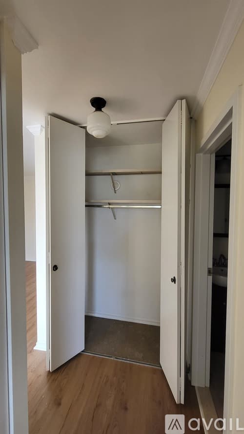 Stratford Condo: 235 Henry Ave