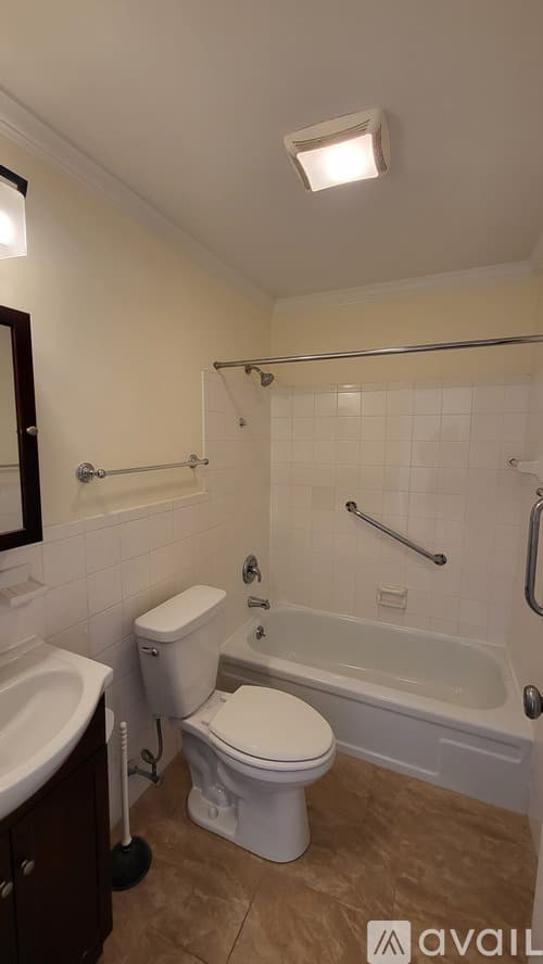Stratford Condo: 235 Henry Ave