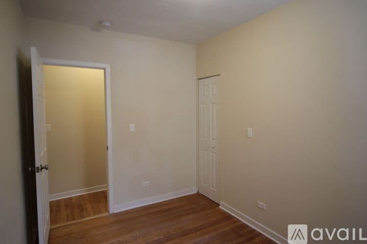 Evanston Apartment: 838 Sherman Ave