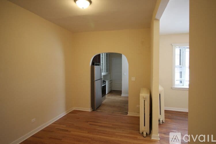 Evanston Apartment: 838 Sherman Ave
