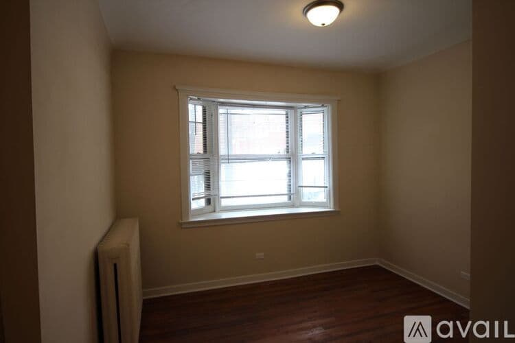 Evanston Apartment: 838 Sherman Ave