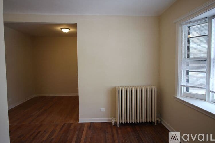 Evanston Apartment: 838 Sherman Ave