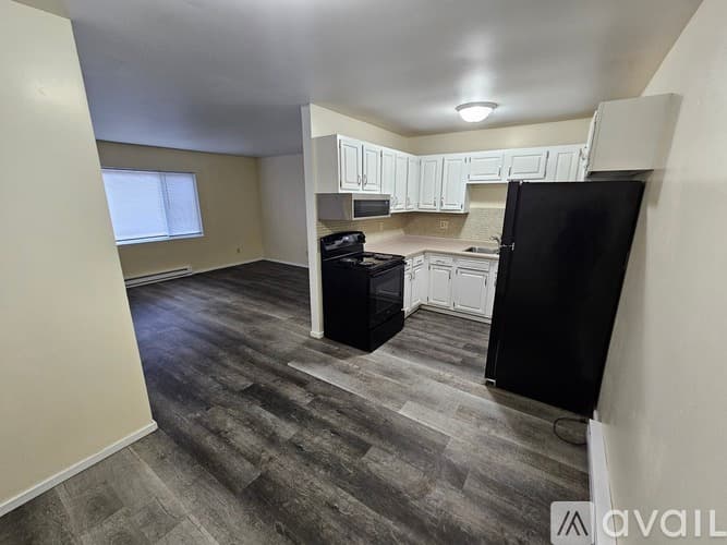 La Crosse Apartment: 1731 La Cres St