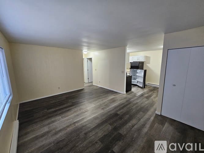 La Crosse Apartment: 1731 La Cres St