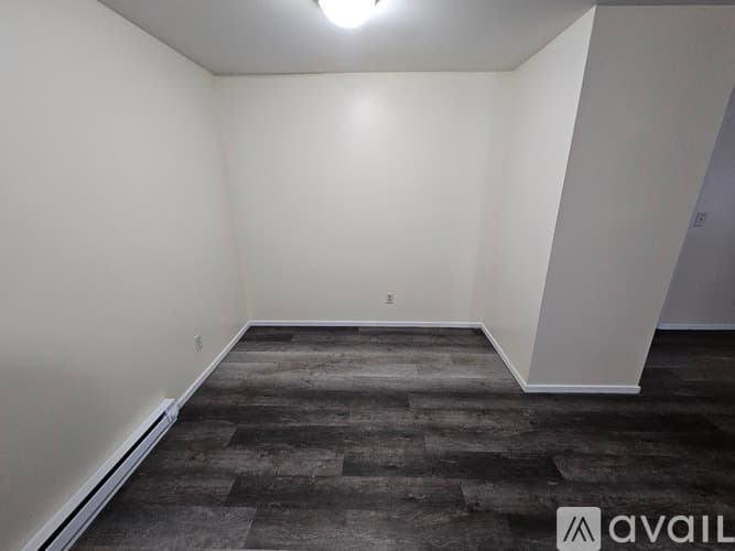 La Crosse Apartment: 1731 La Cres St