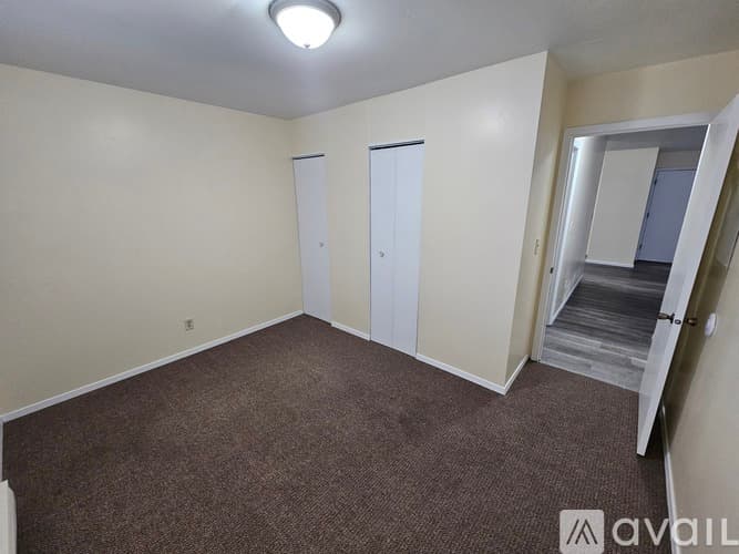 La Crosse Apartment: 1731 La Cres St