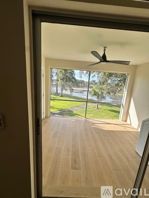 Tampa Condo: 10380 Carrollwood Lane