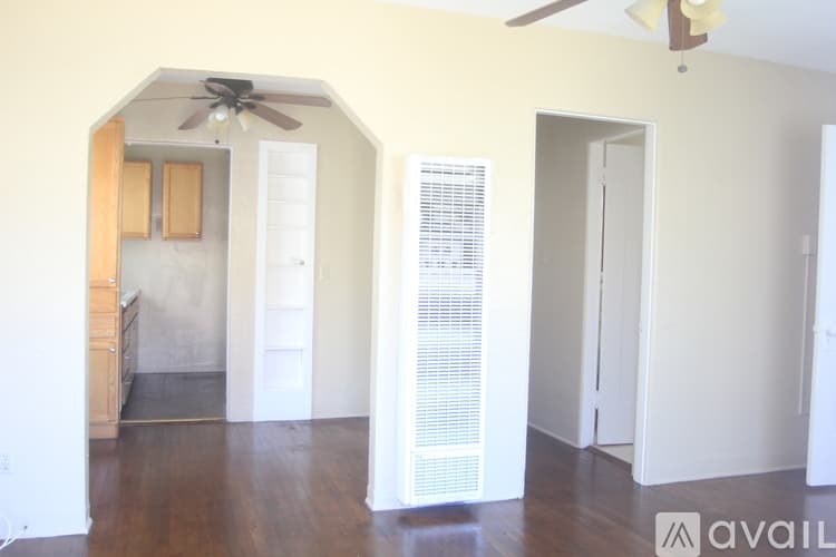 Alhambra House: 911 Marguerita Avenue