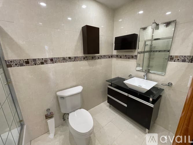 Miami Apartment: 11081 NW 7th St