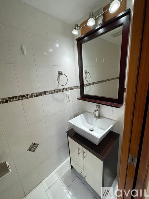 Miami Apartment: 11081 NW 7th St