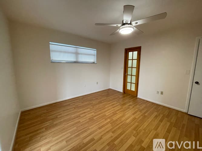 Miami Apartment: 11081 NW 7th St