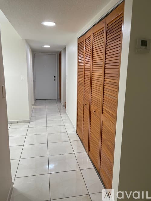 Miami Apartment: 11081 NW 7th St