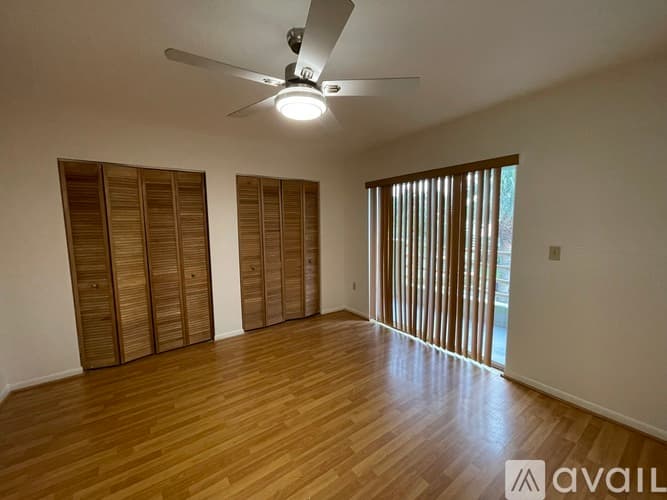 Miami Apartment: 11081 NW 7th St