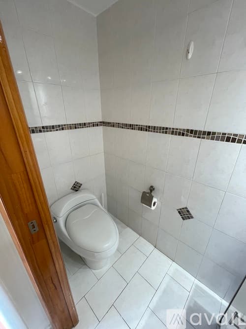 Miami Apartment: 11081 NW 7th St