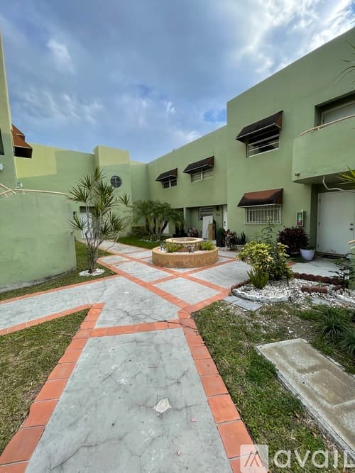 Miami Apartment: 11081 NW 7th St