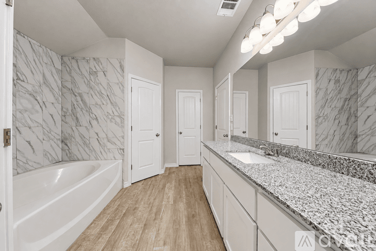 Temple House: 1035 Campbellton Dr