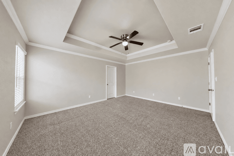 Temple House: 1035 Campbellton Dr