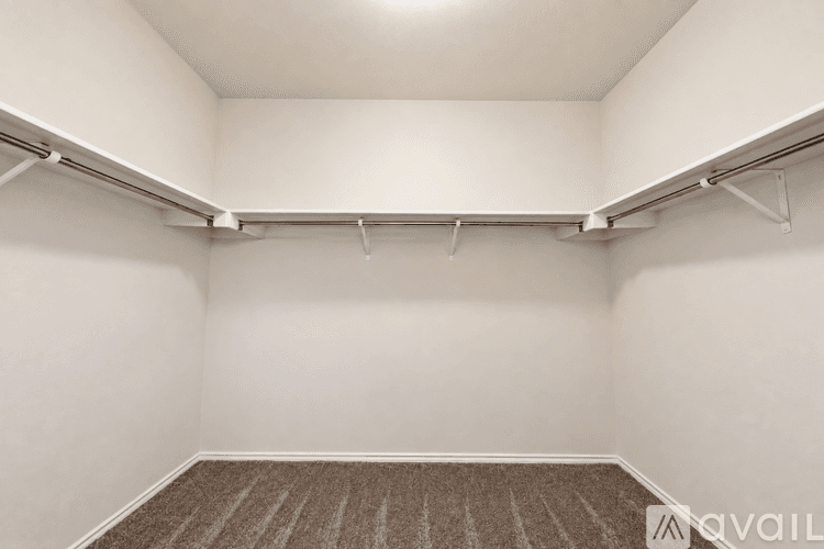 Temple House: 712 Tumbleweed Trail
