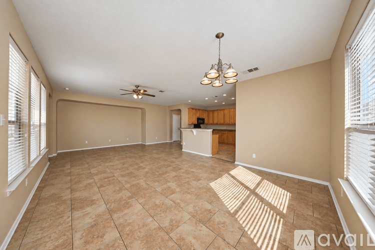 Temple House: 712 Tumbleweed Trail