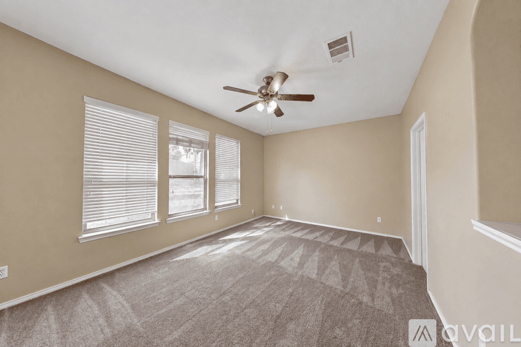 Temple House: 712 Tumbleweed Trail