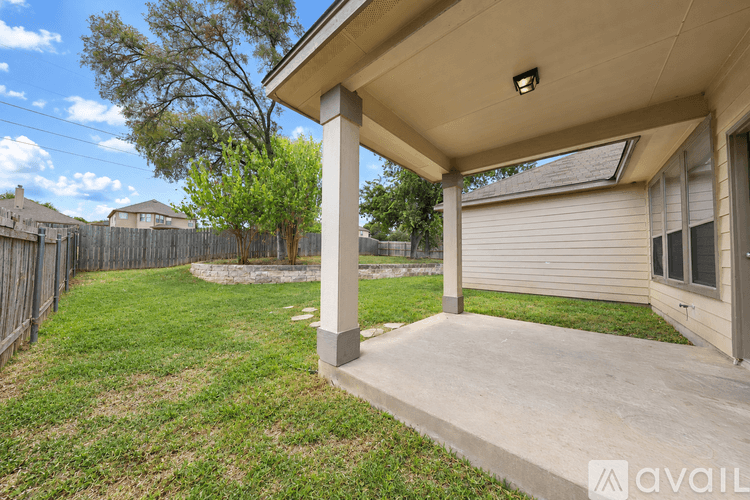 Temple House: 712 Tumbleweed Trail