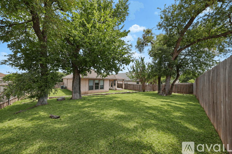 Temple House: 712 Tumbleweed Trail