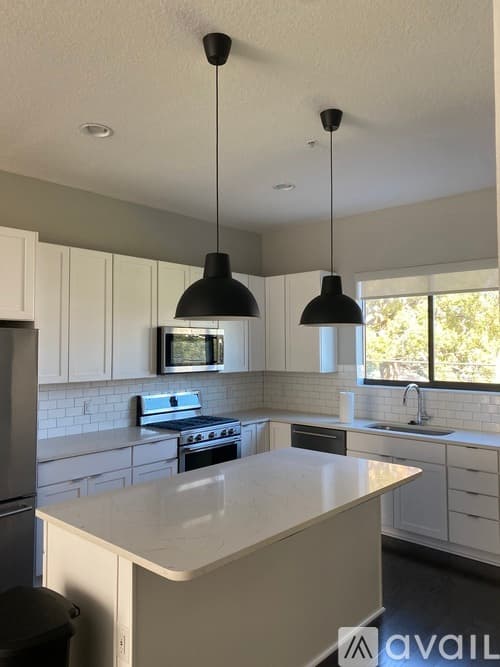 St. Petersburg Townhome: 947 Arlington Ave N