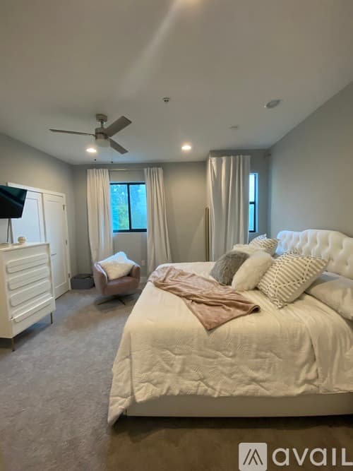 St. Petersburg Townhome: 947 Arlington Ave N
